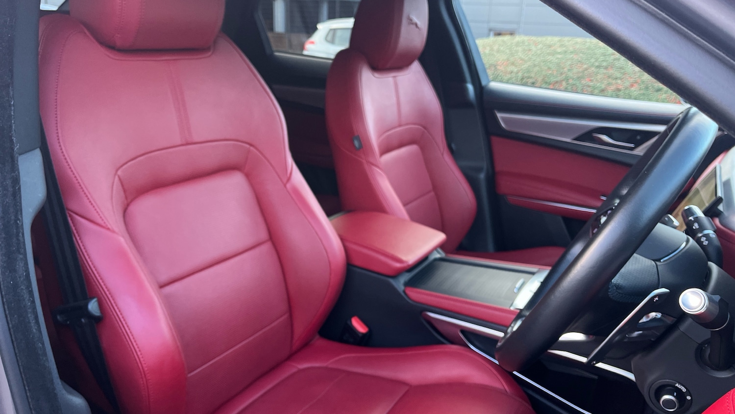 Used Jaguar F-Pace 2021 for sale - 76782543: Photo 32