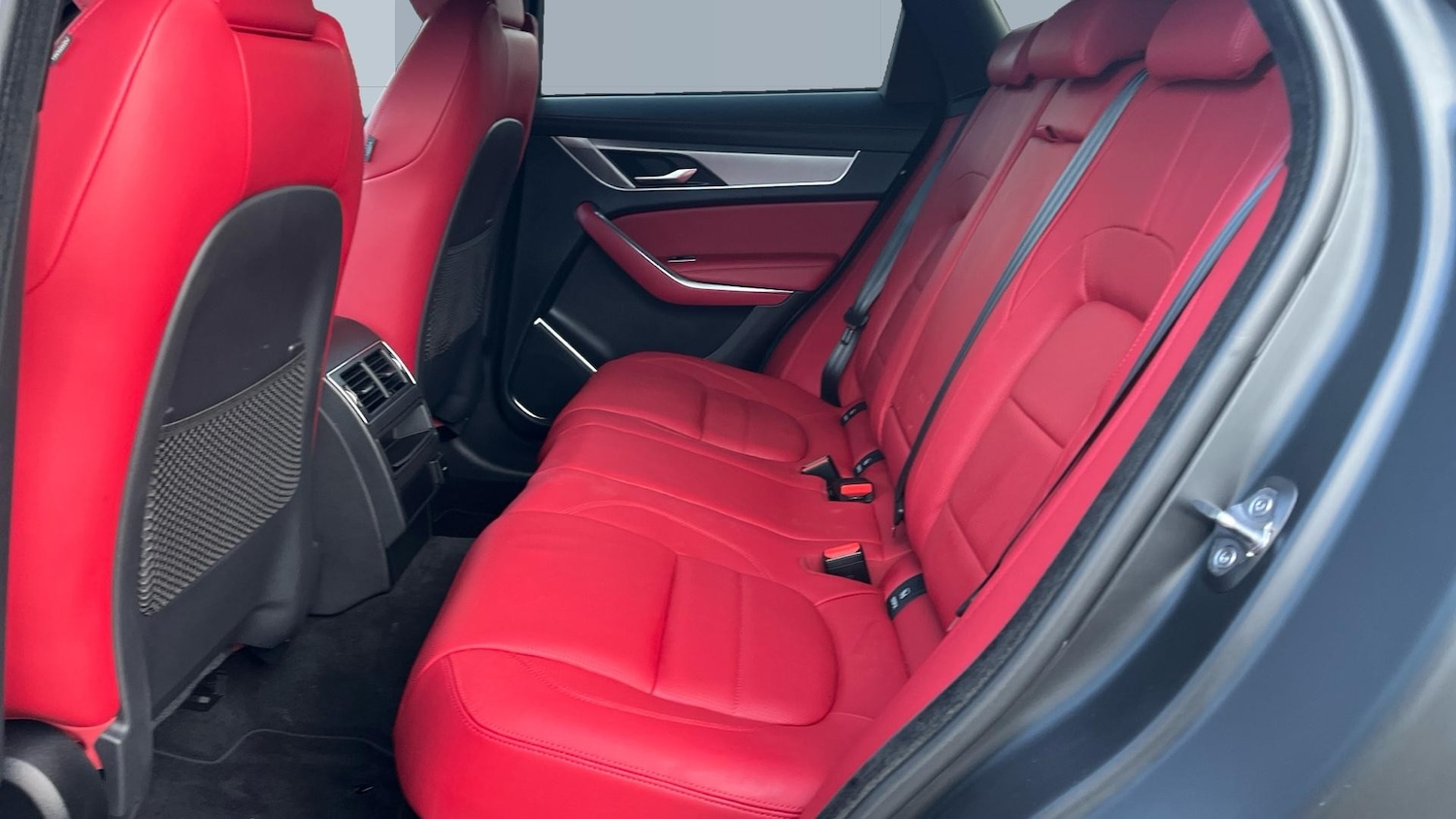 Used Jaguar F-Pace 2021 for sale - 76782543: Photo 4