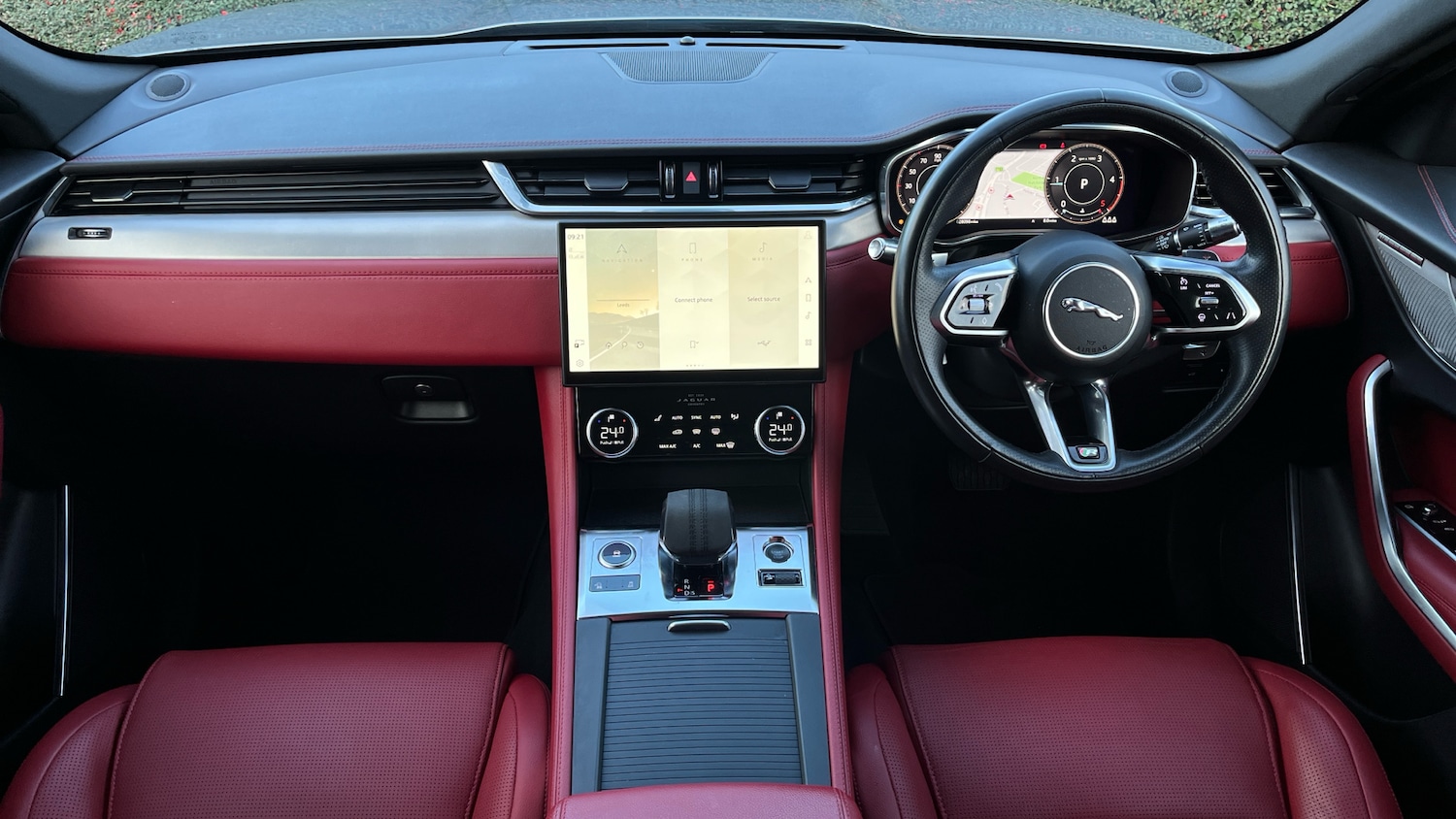 Used Jaguar F-Pace 2021 for sale - 76782543: Photo 9