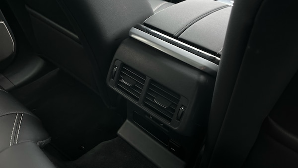 Used Land Rover Range Rover Velar 2023 for sale - 76299314: Photo 18