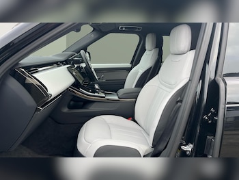 Used Land Rover Range Rover Sport 2025 for sale - 78617619: Photo