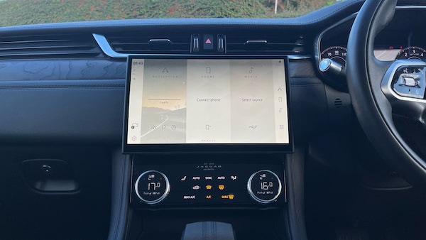 Used Jaguar F-Pace 2021 for sale - 76230822: Photo 14