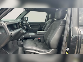 Used Land Rover Defender 2021 for sale - 75249880: Photo