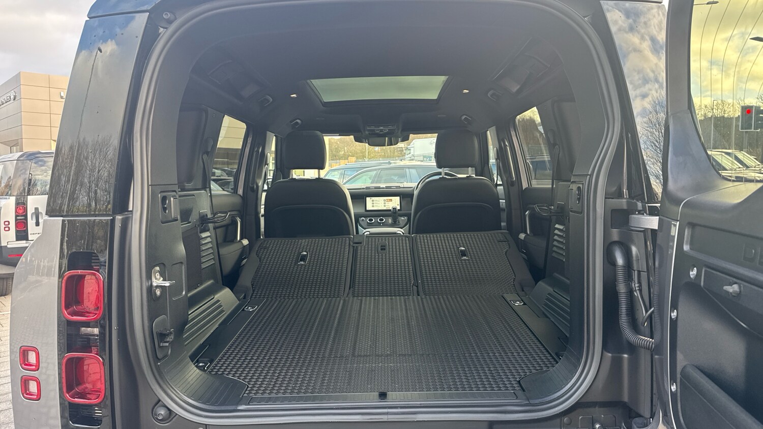 Used Land Rover Defender 2022 for sale - 78210692: Photo 10