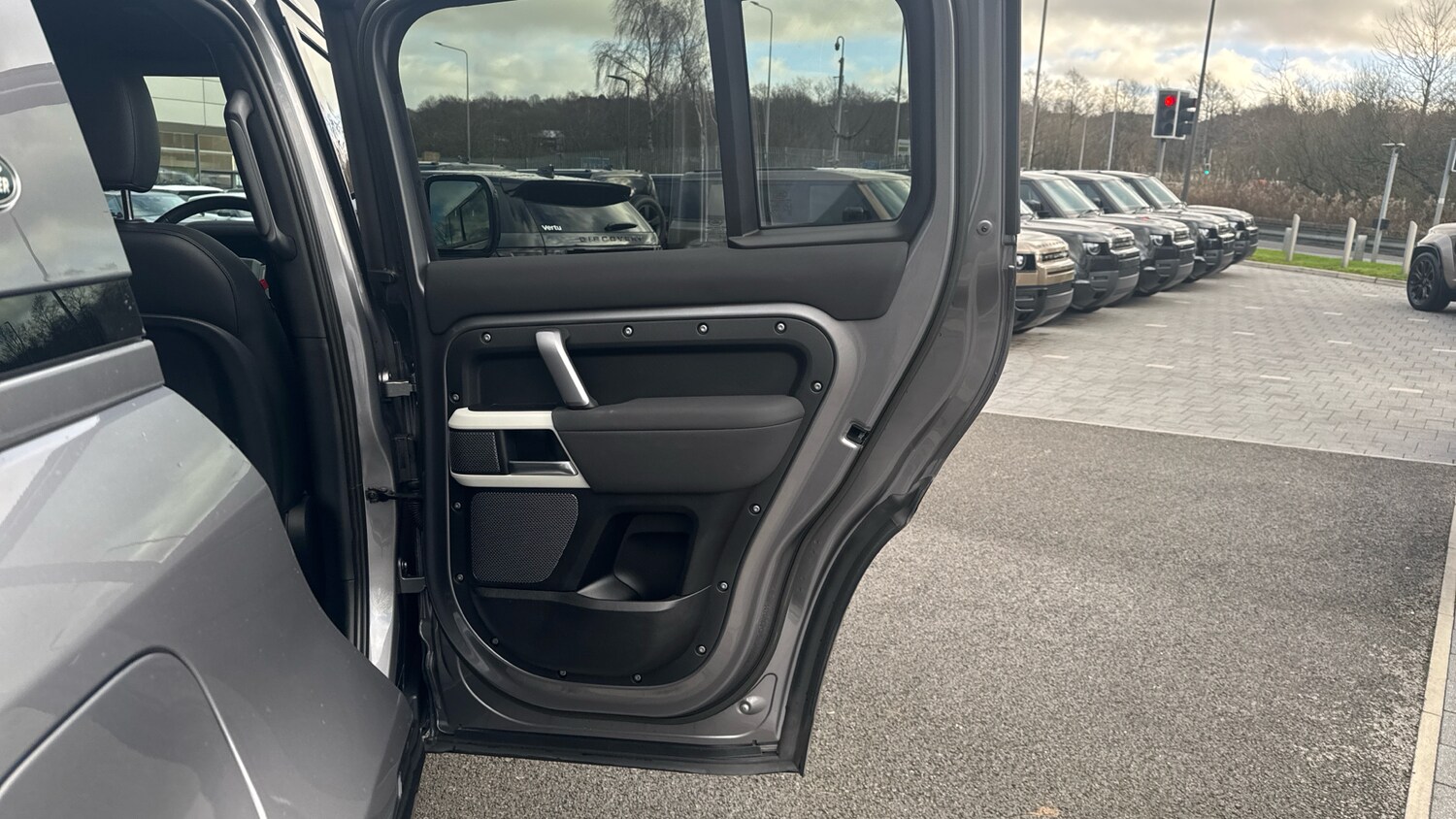 Used Land Rover Defender 2022 for sale - 78210692: Photo 48