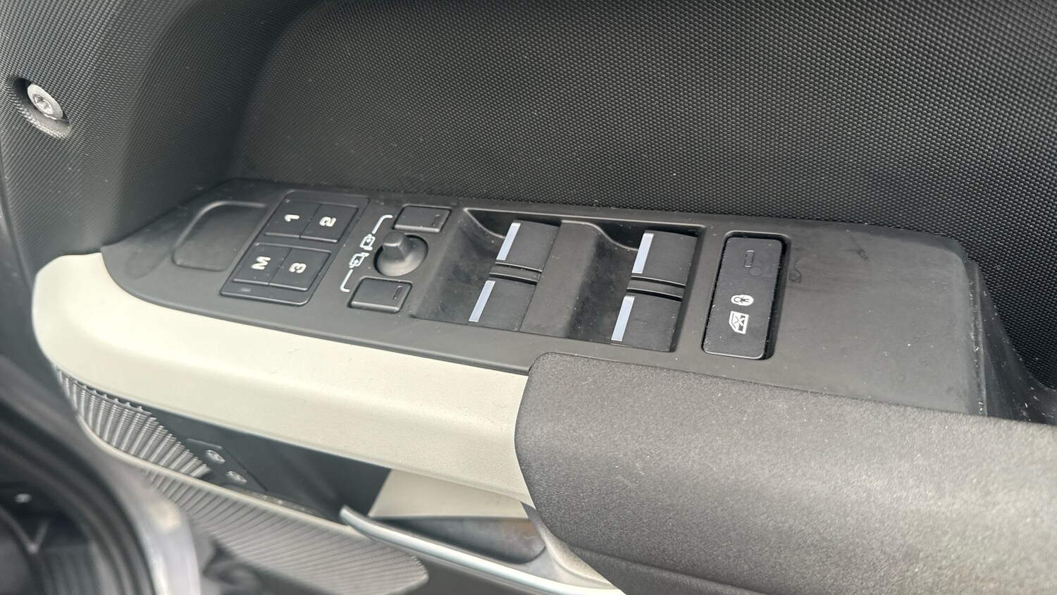 Used Land Rover Defender 2022 for sale - 78210692: Photo 53