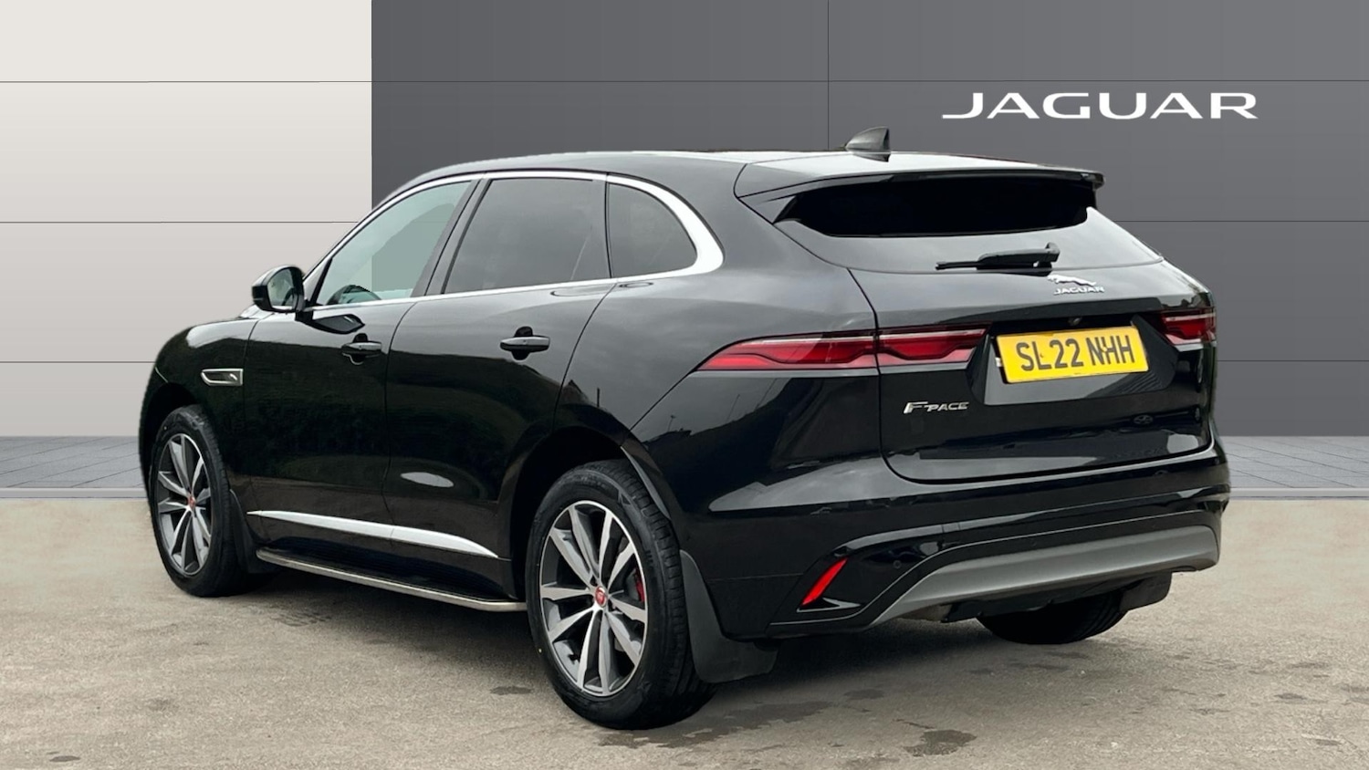 Used Jaguar F-Pace 2022 for sale - 76290435: Photo 2
