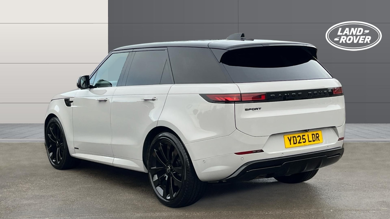 Used Land Rover Range Rover Sport 2025 for sale - 77186784: Photo 2