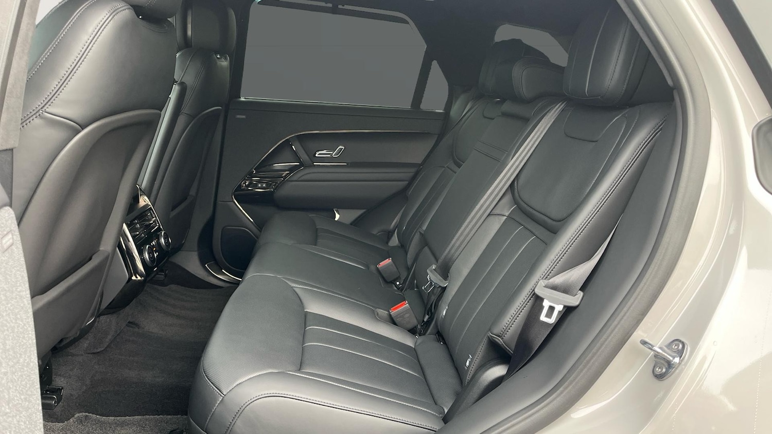 Used Land Rover Range Rover Sport 2025 for sale - 77186784: Photo 4