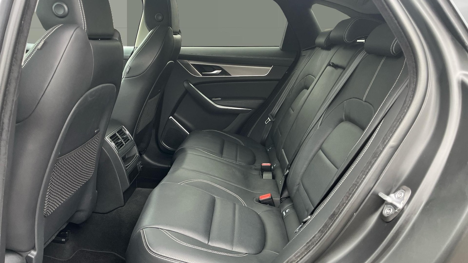 Used Jaguar F-Pace 2022 for sale - 77581960: Photo 4