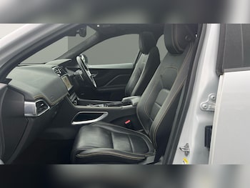 Used Jaguar F-Pace 2020 for sale - 76764110: Photo