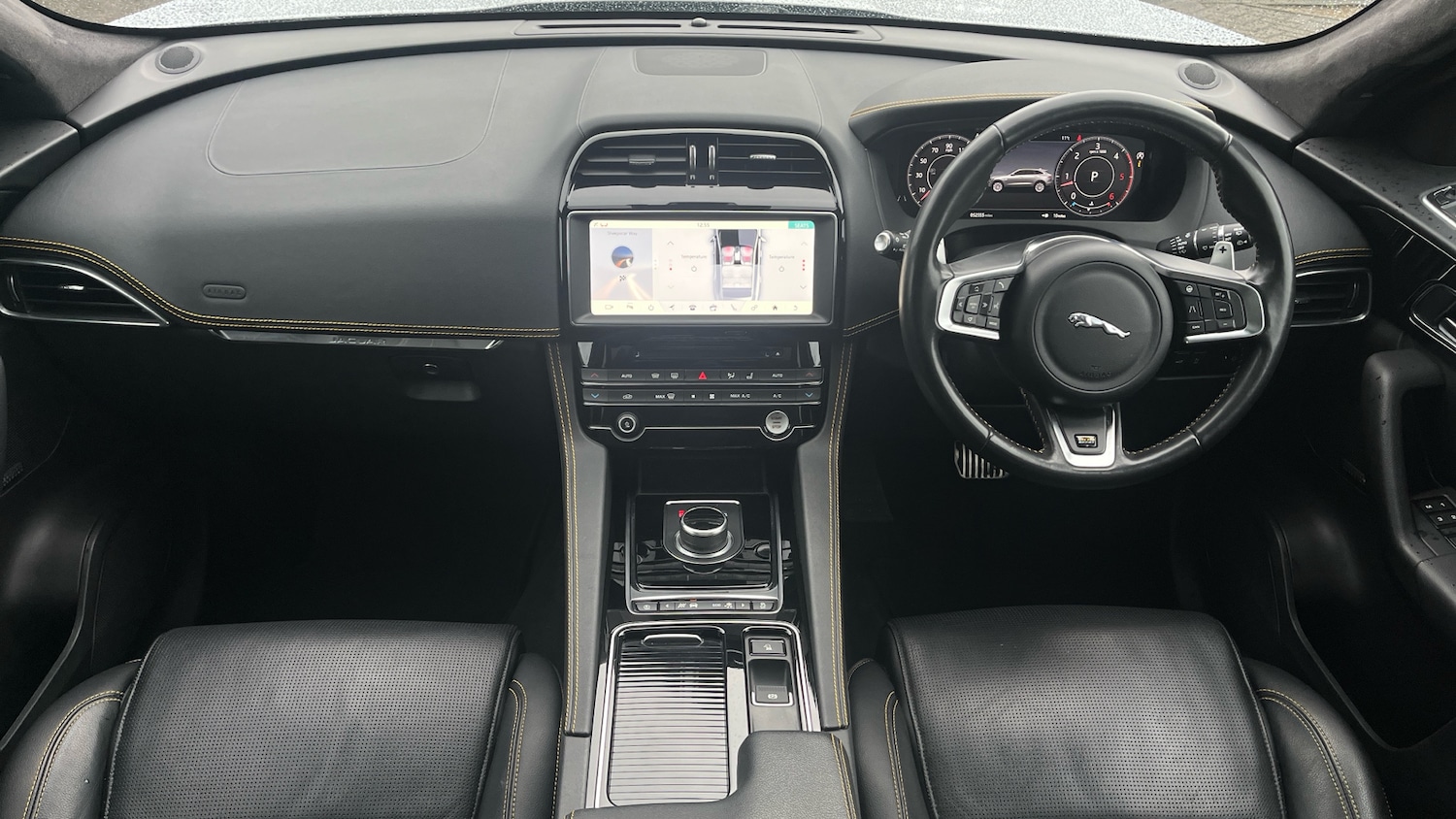 Used Jaguar F-Pace 2020 for sale - 76764110: Photo 9