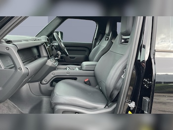 Used Land Rover Defender 2026 for sale - 78045441: Photo