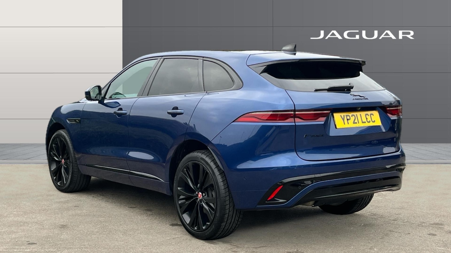 Used Jaguar F-Pace 2021 for sale - 76299310: Photo 2