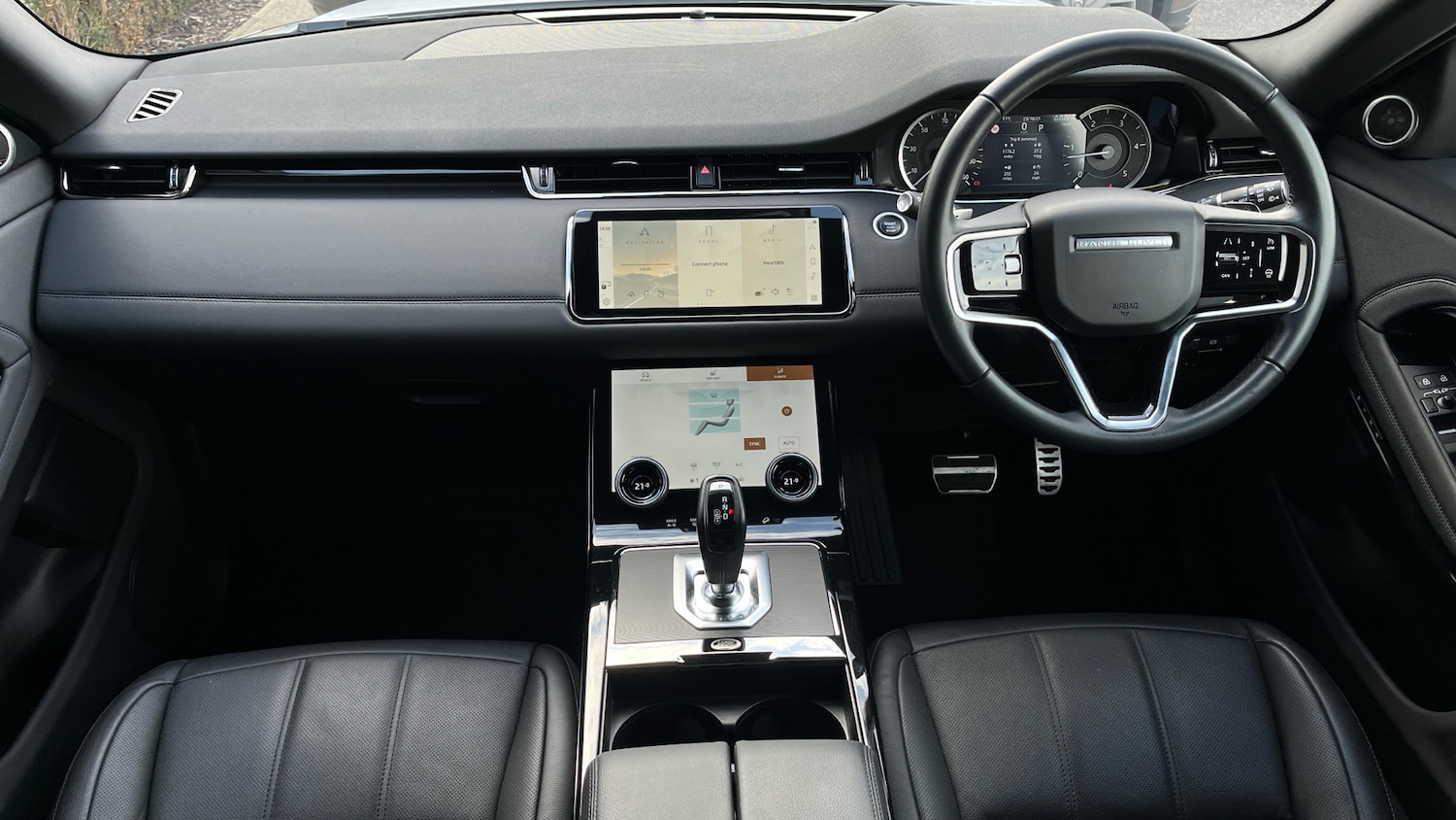 Used Land Rover Range Rover Evoque 2023 for sale - 76352397: Photo 9