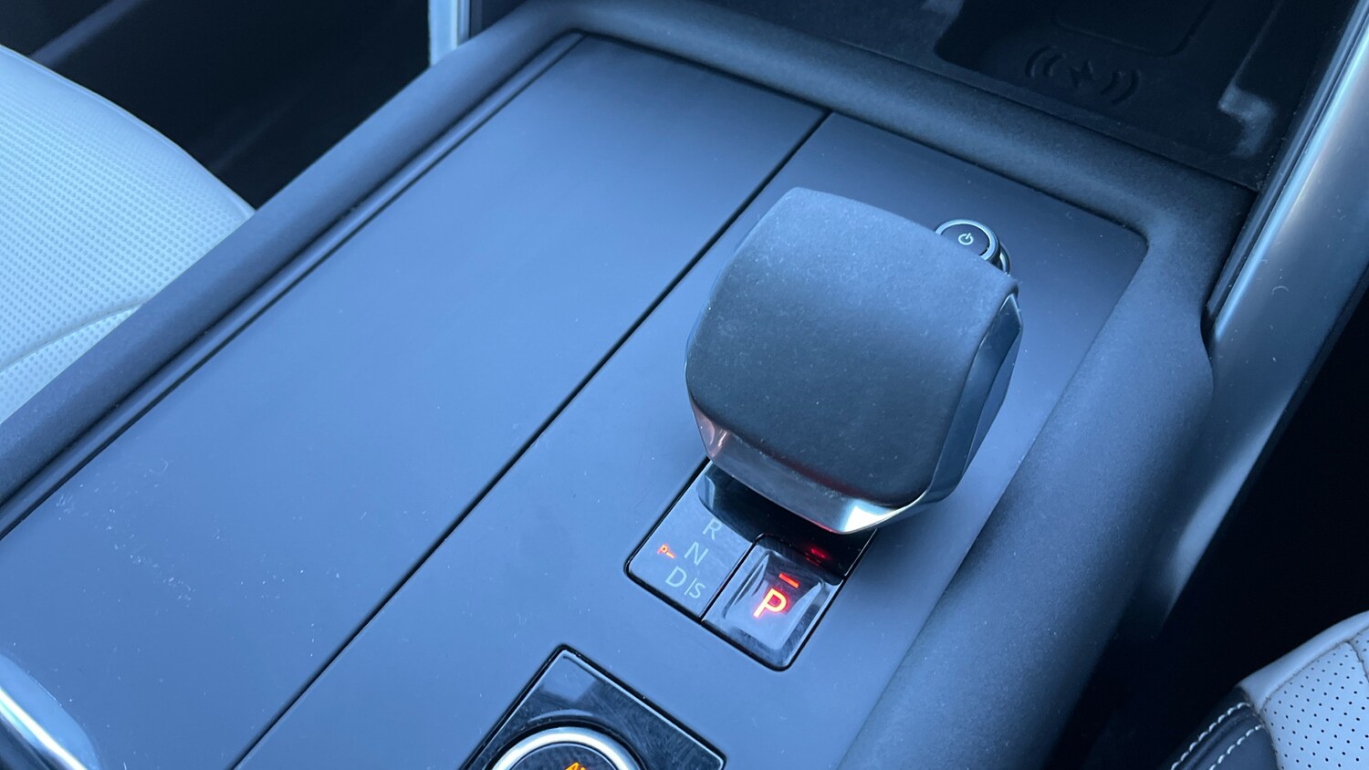 Used Land Rover Discovery 2023 for sale - 78101621: Photo 13