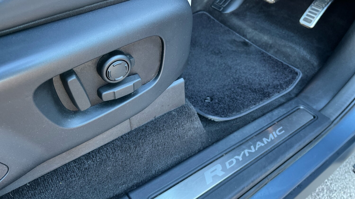 Used Land Rover Discovery 2023 for sale - 78101621: Photo 22