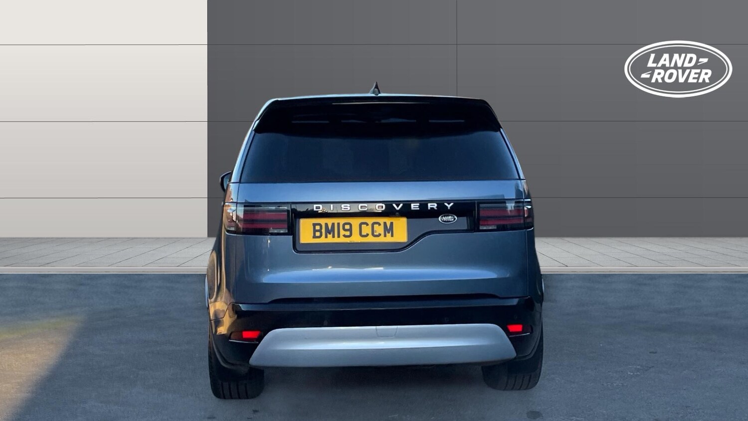 Used Land Rover Discovery 2023 for sale - 78101621: Photo 6