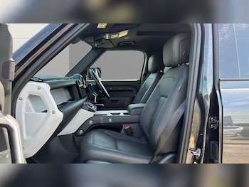 Used Land Rover Defender 2025 for sale - 78973645: Photo