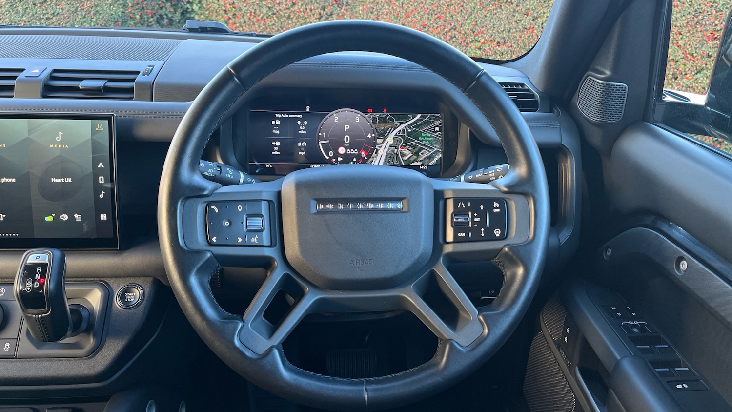 Used Land Rover Defender 2023 for sale - 76895240: Photo 15