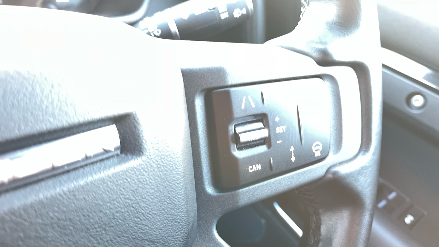 Used Land Rover Defender 2023 for sale - 76895240: Photo 26