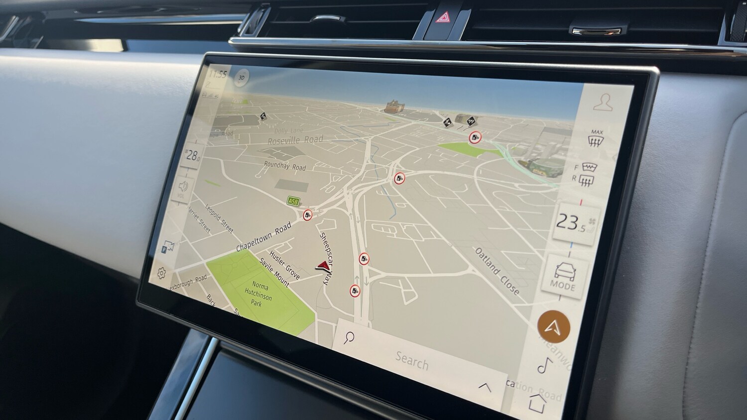 Used Land Rover Range Rover Velar 2025 for sale - 78166123: Photo 11