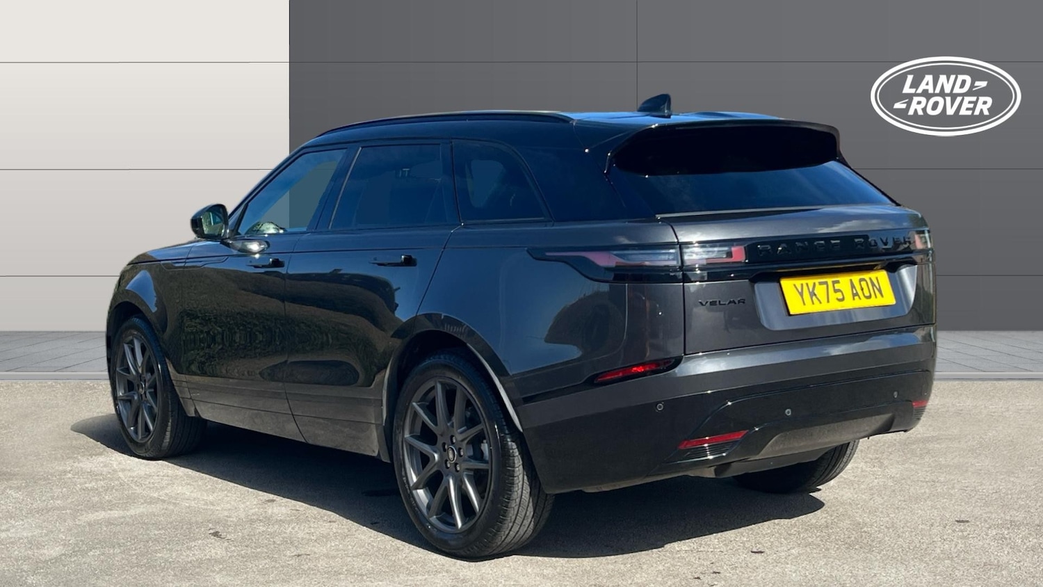 Used Land Rover Range Rover Velar 2025 for sale - 78166123: Photo 2