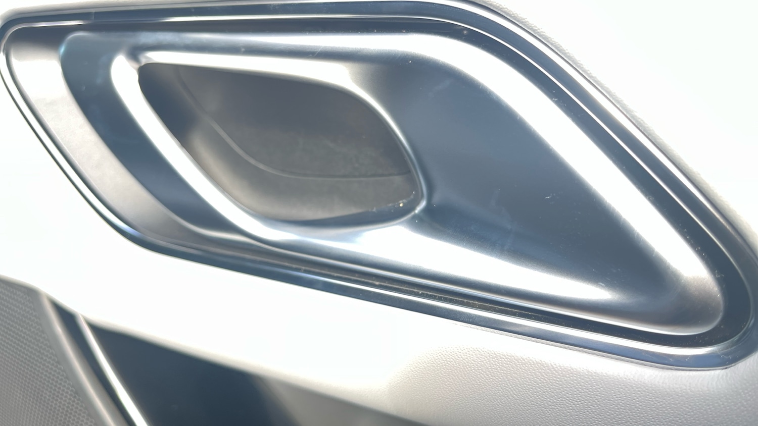 Used Land Rover Range Rover Velar 2025 for sale - 78166123: Photo 24