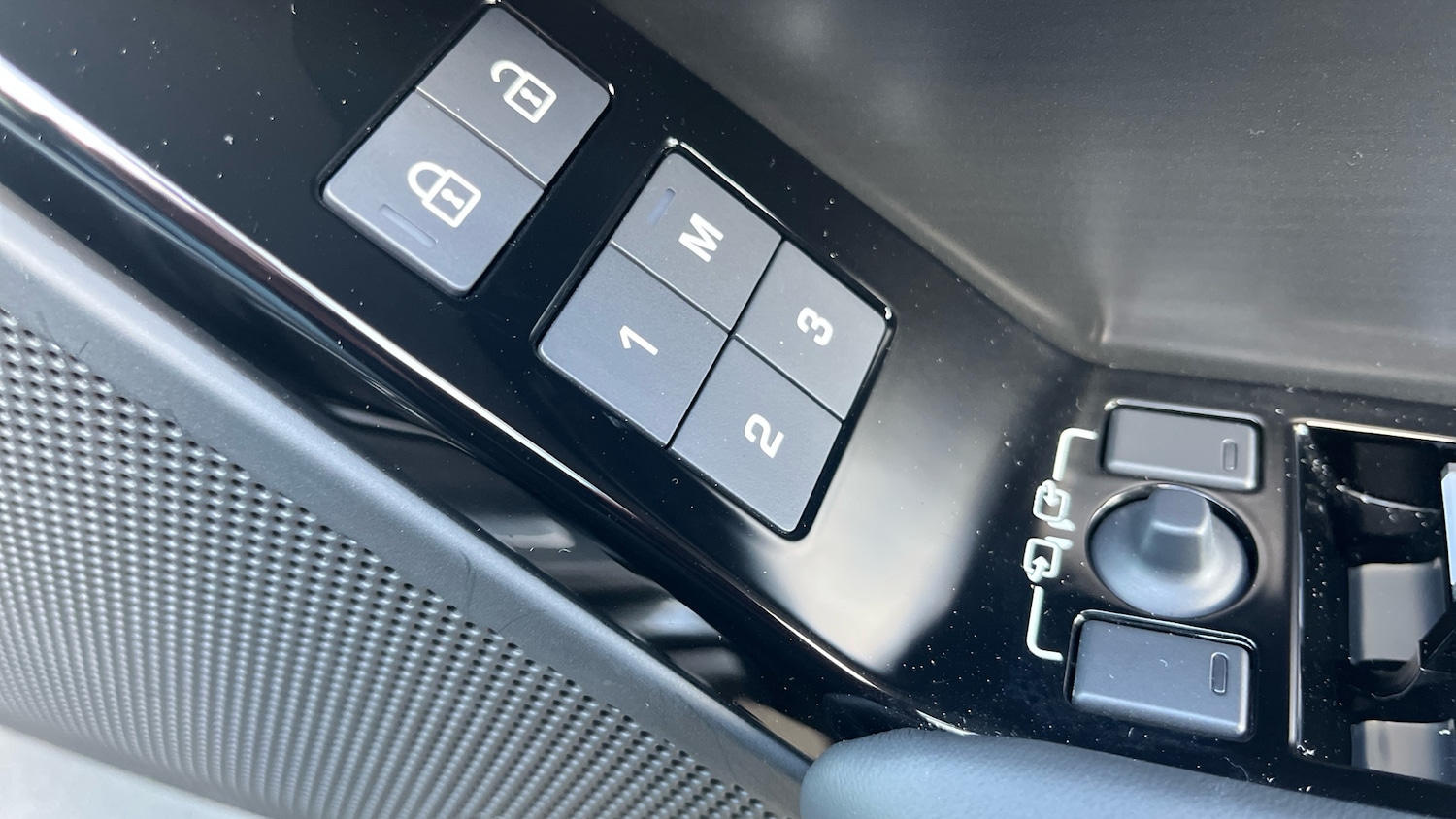 Used Land Rover Range Rover Velar 2025 for sale - 78166123: Photo 26