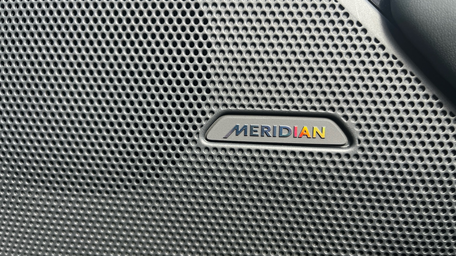 Used Land Rover Range Rover Velar 2025 for sale - 78166123: Photo 27