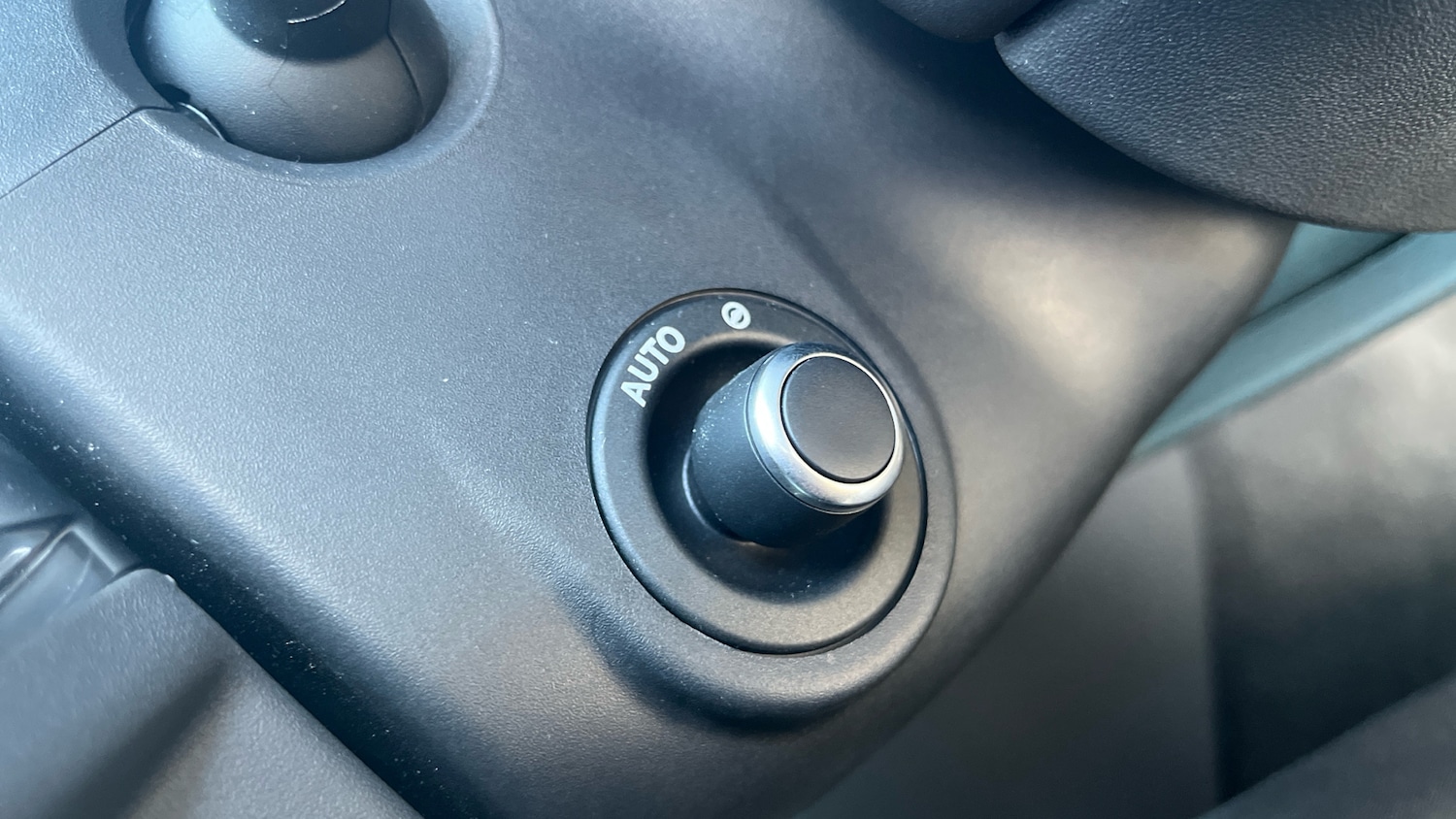 Used Land Rover Range Rover Velar 2025 for sale - 78166123: Photo 31