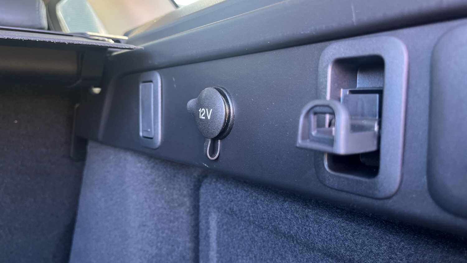 Used Land Rover Range Rover Velar 2025 for sale - 78166123: Photo 40