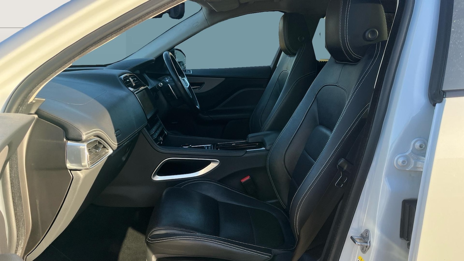 Used Jaguar F-Pace 2019 for sale - 76891983: Photo 3