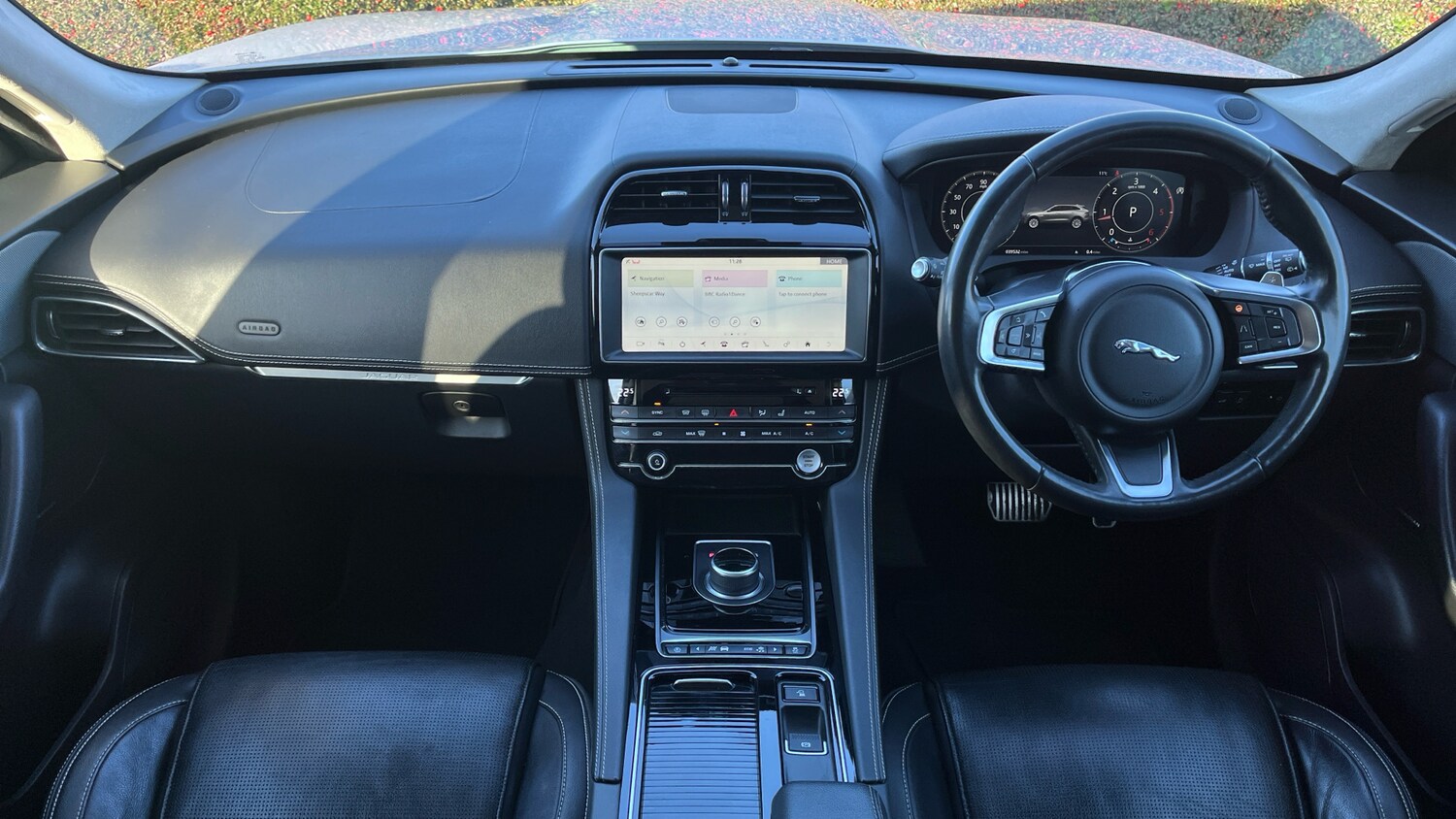 Used Jaguar F-Pace 2019 for sale - 76891983: Photo 9