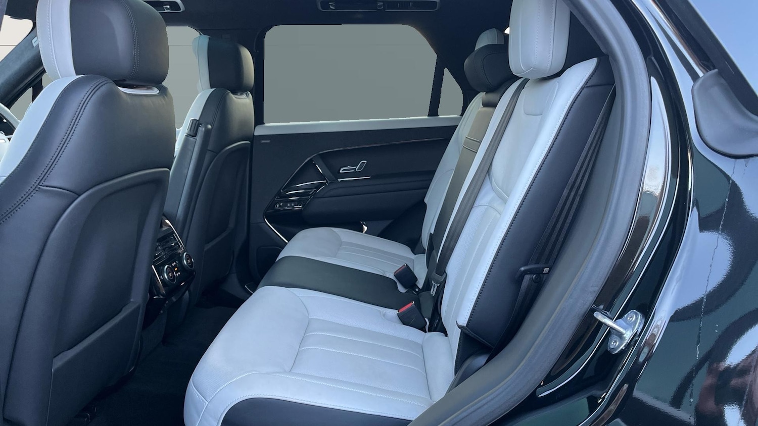 Used Land Rover Range Rover Sport 2023 for sale - 76919702: Photo 4