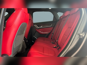 Used Jaguar F-Pace 2022 for sale - 77592683: Photo