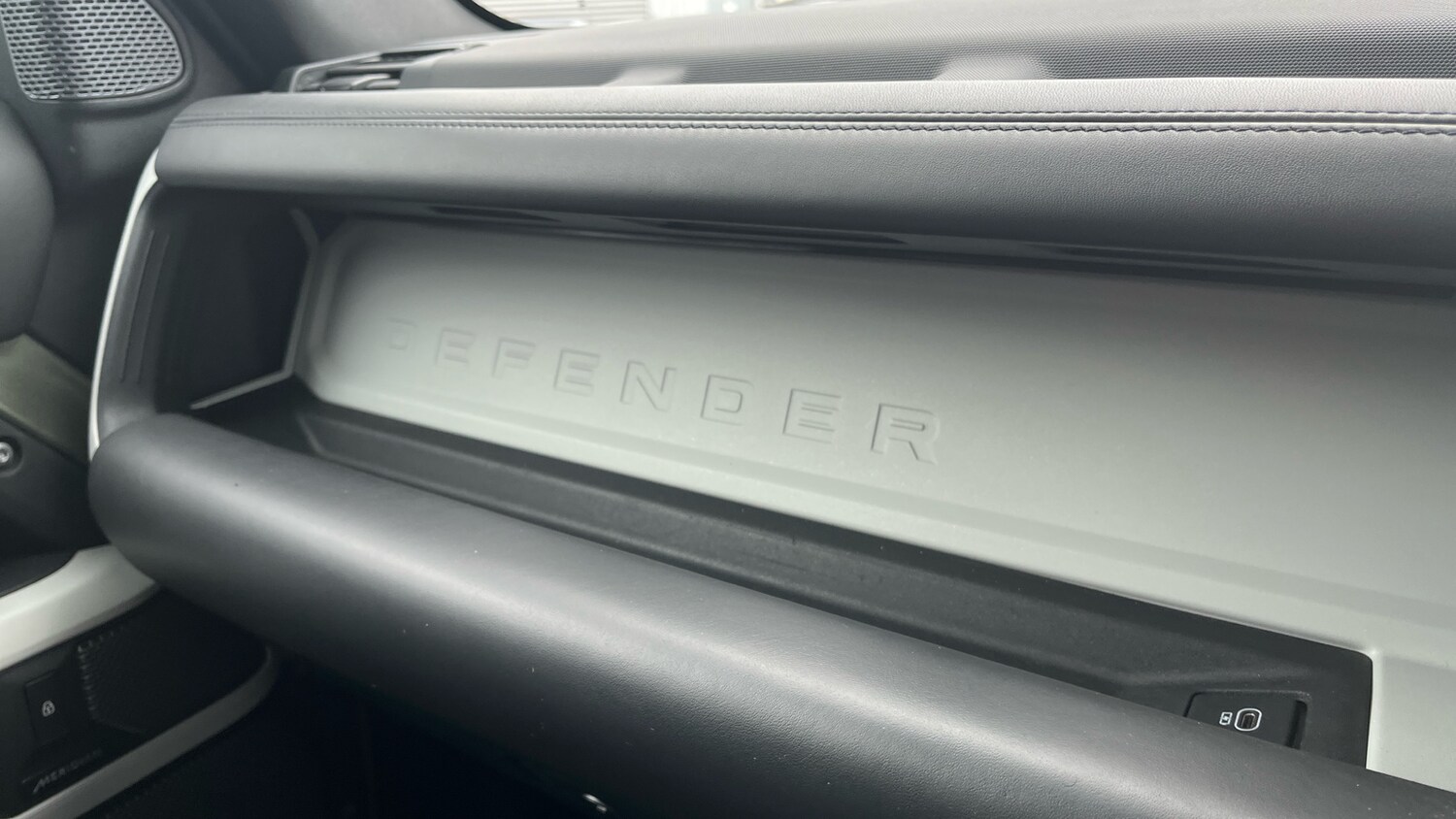 Used Land Rover Defender 2022 for sale - 76262788: Photo 22