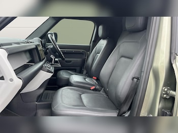 Used Land Rover Defender 2022 for sale - 76262788: Photo