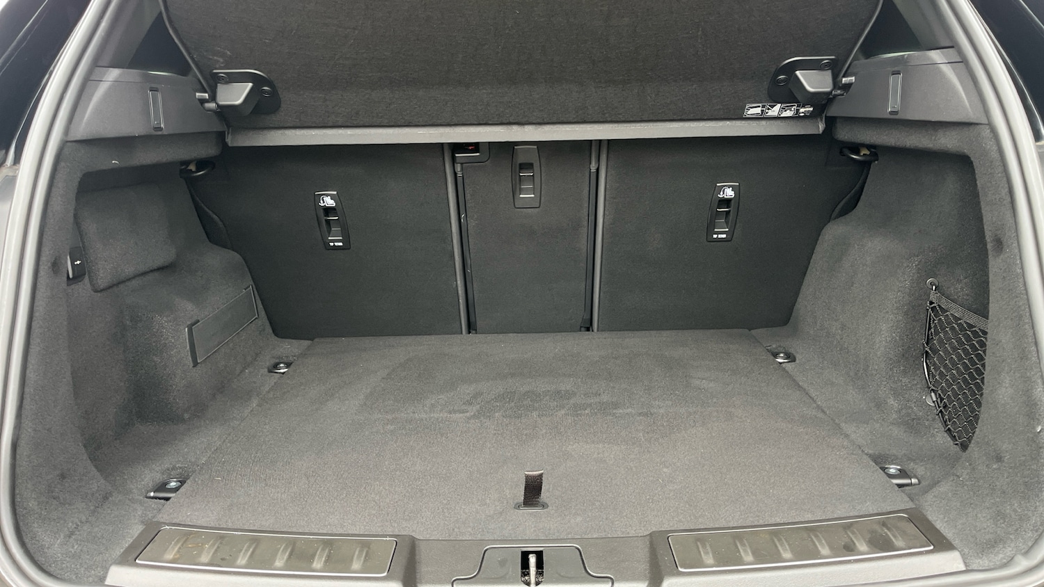 Used Land Rover Range Rover Evoque 2025 for sale - 78067348: Photo 10