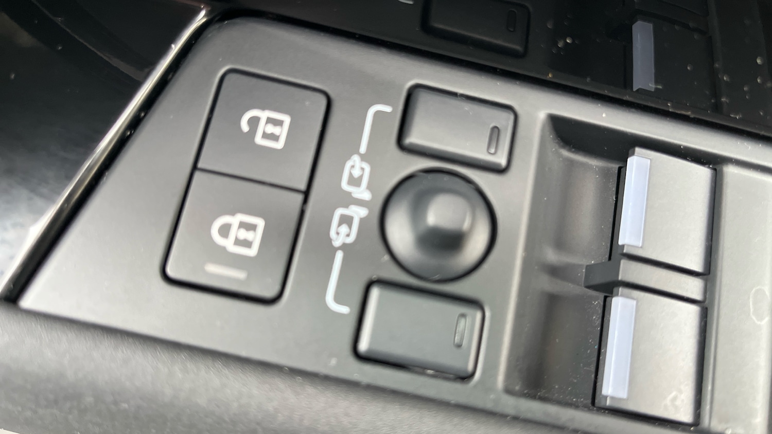 Used Land Rover Range Rover Evoque 2025 for sale - 78067348: Photo 27