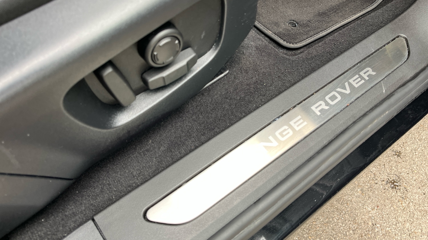 Used Land Rover Range Rover Evoque 2025 for sale - 78067348: Photo 31