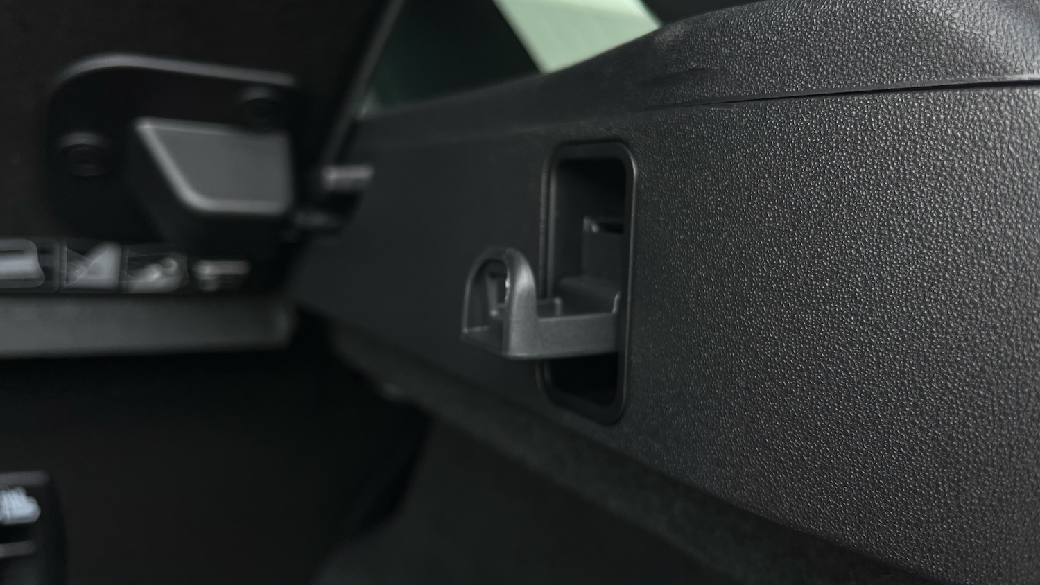 Used Land Rover Range Rover Evoque 2025 for sale - 78067348: Photo 38