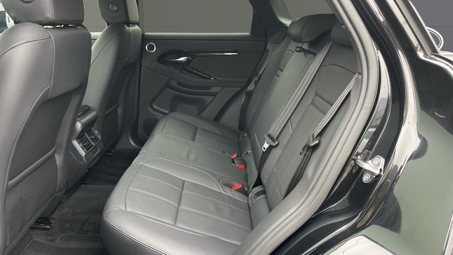 Used Land Rover Range Rover Evoque 2025 for sale - 78067348: Photo 4