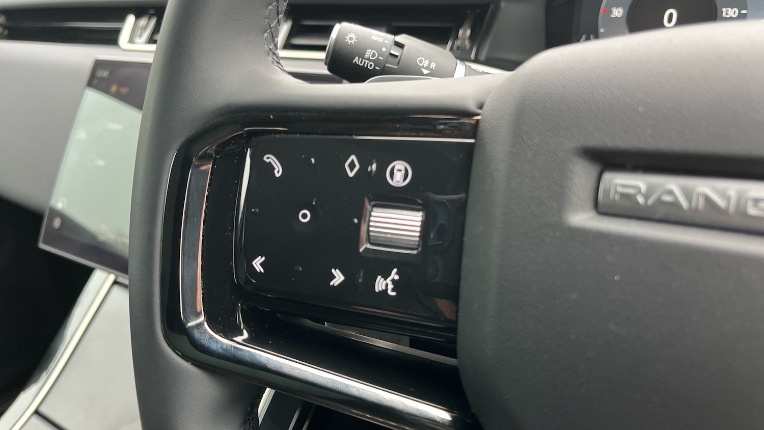 Used Land Rover Range Rover Evoque 2025 for sale - 78067348: Photo 50