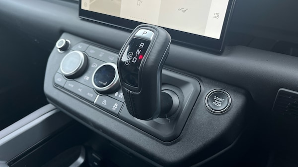 Used Land Rover Defender 2025 for sale - 76262784: Photo 13
