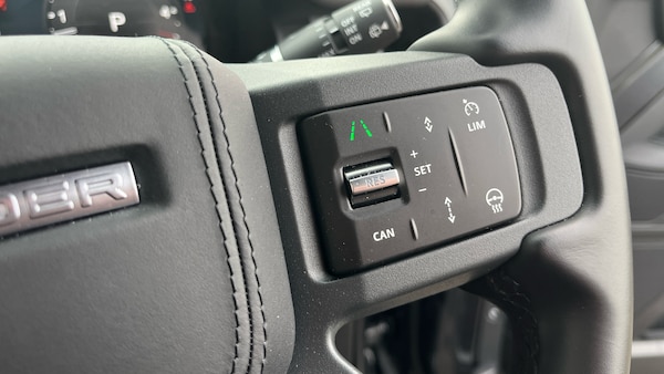 Used Land Rover Defender 2025 for sale - 76262784: Photo 25