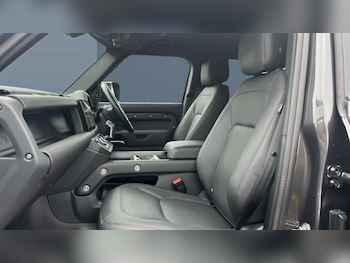Used Land Rover Defender 2025 for sale - 76262784: Photo