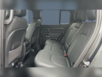 Used Land Rover Defender 2025 for sale - 76262784: Photo