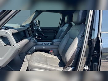 Used Land Rover Defender 2025 for sale - 79165091: Photo
