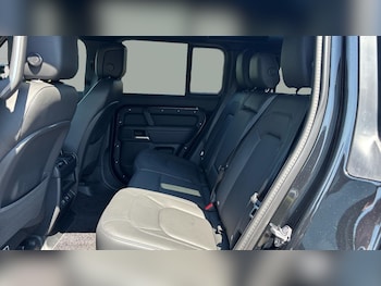 Used Land Rover Defender 2025 for sale - 79165091: Photo
